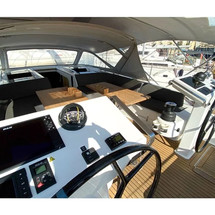 Hanse 548