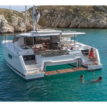 Fountaine Pajot Astrea 42