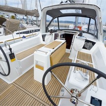 Beneteau Oceanis 35.1