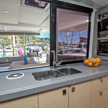 Fountaine Pajot Lucia 40