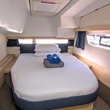 Fountaine Pajot Lucia 40