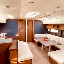 Beneteau Oceanis 51.1