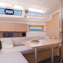 Beneteau Oceanis 38.1