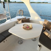 Fountaine pajot belize 43