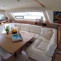 Catana 65