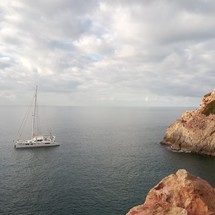 Catana 65