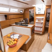 Jeanneau Sun Odyssey 379