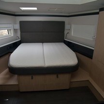 Beneteau Oceanis Yacht 62