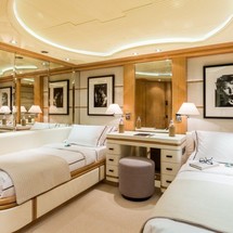 Benetti 100