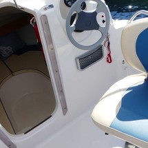 Quicksilver Activ 430 Cabin