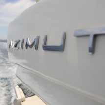 Azimut 68S