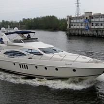 Azimut 68