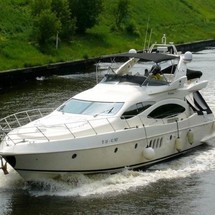 Azimut 68