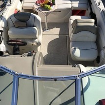 Sea ray 225 weekender