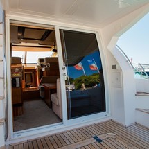 Majesty Yachts 44