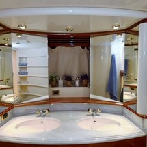 Azimut 68