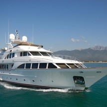 Benetti 122