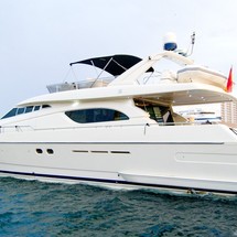 Ferretti 70