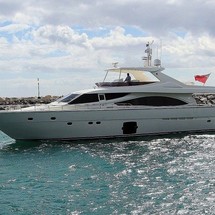 Ferretti 830