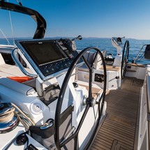 Beneteau Oceanis Yacht 62