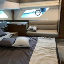 Ferretti 450