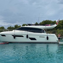 Ferretti 450