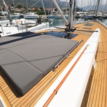 Hanse 588