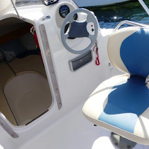 Quicksilver Activ 430 Cabin