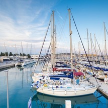 Beneteau Oceanis Yacht 62