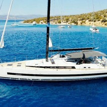 Beneteau Oceanis Yacht 62