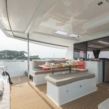 Fountaine Pajot Helia 44