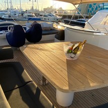 Sunseeker 82 Yacht