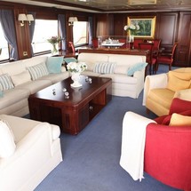 Benetti 100