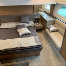 Ferretti 450