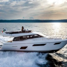 Ferretti 450