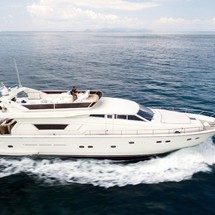 Ferretti 225