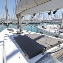 Hanse 548