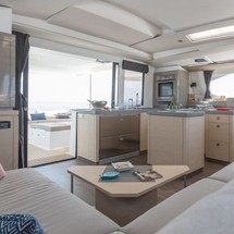 Fountaine Pajot Saona 47