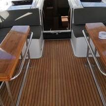 Hanse 548