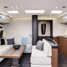 Beneteau Oceanis Yacht 62