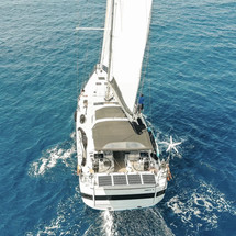 Beneteau Oceanis Yacht 62