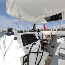 Lagoon 52