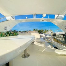 Azimut 50 Fly Galley Up