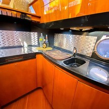 Azimut 50 Fly Galley Up