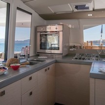 Fountaine Pajot Astréa 42