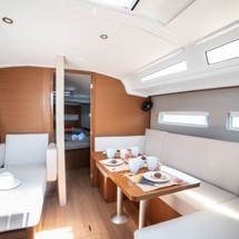 Jeanneau Sun Odyssey 410