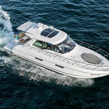 Cruisers Yachts 48 Cantius