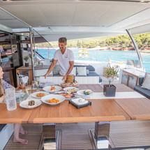 Fountaine Pajot Power 67