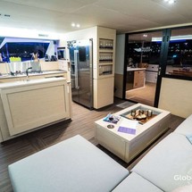 Fountaine Pajot 60