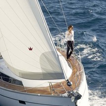 Bavaria 37